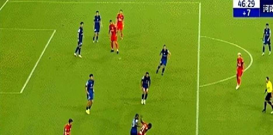 爱游戏-徽州山猫队守住胜果姑苏雄鲨队，游泳杯赛上演裁判判罚引热议！重拾自信的夜晚的简单介绍