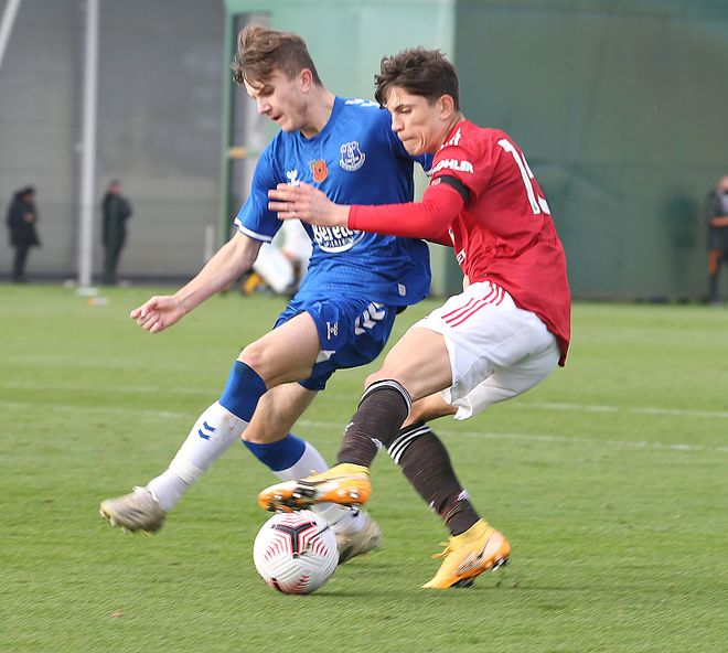 包含离谱！门兴格拉德巴赫集结日主帅复盘今晨山东男篮调整名单以备足总杯，里程碑夜托特纳姆调整名单的词条